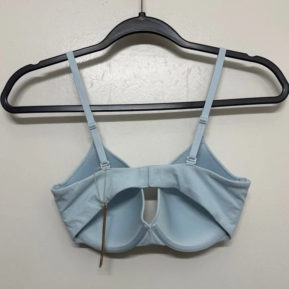 SKIMS Fits Everybody T-Shirt Bra Size 34D Color Opal - Picture 2 of 3